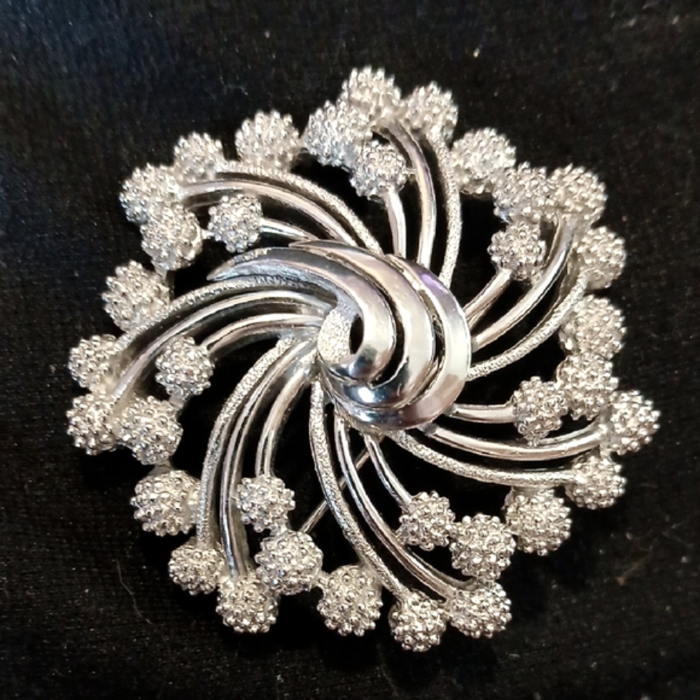 TRIFARI CROWN BROOCH